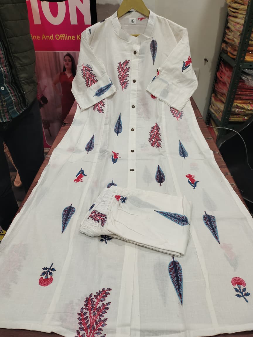 Co-erd set in Aline pattern paried with Ankle length pant