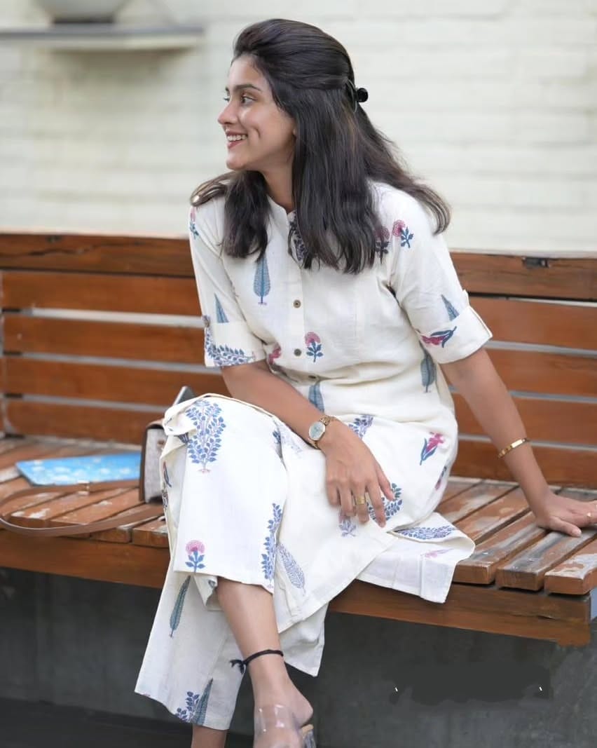 Co-erd set in Aline pattern paried with Ankle length pant